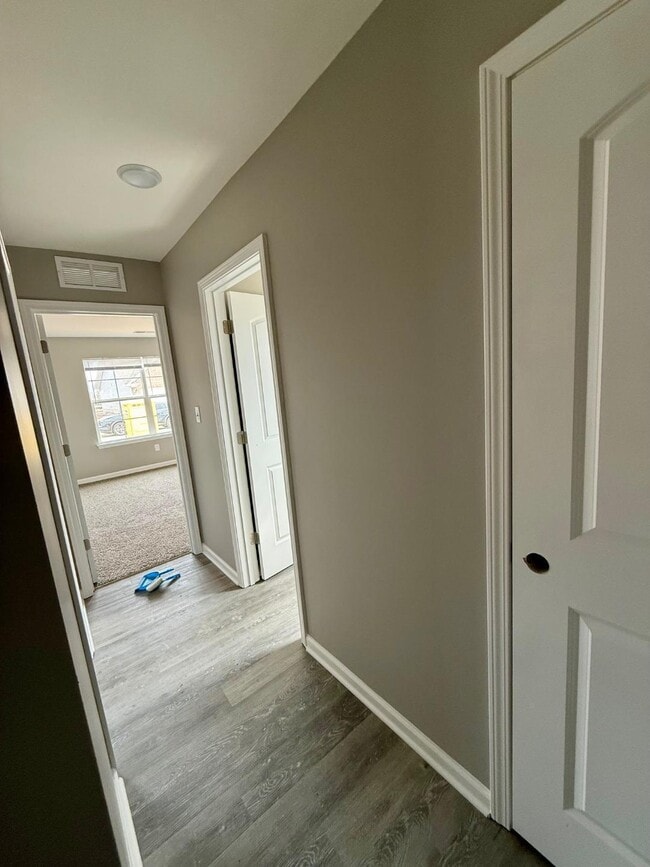 Building Photo - 203 Jared Parker Wy