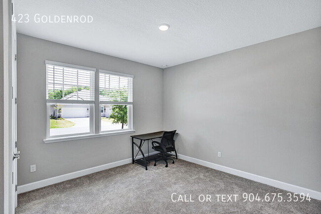 Building Photo - 423 Goldenrod-