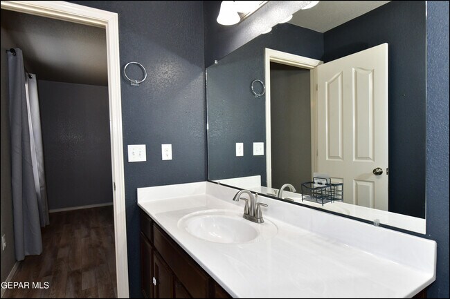 Building Photo - 10661 Canyon Sage Dr