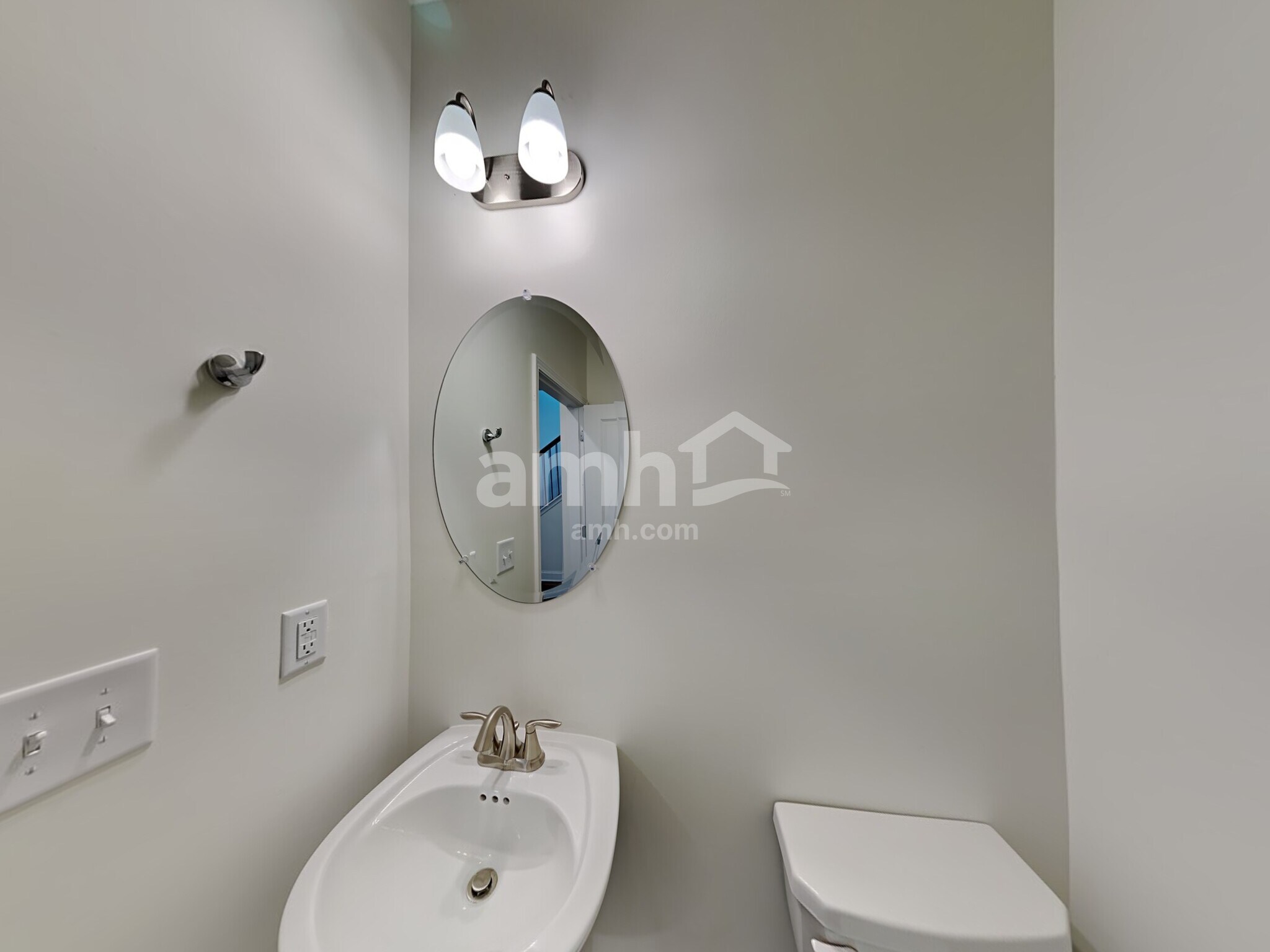 Building Photo - 516 Slew Dr