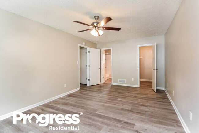 Building Photo - 2405 Betsy Ct SW