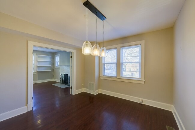 Building Photo - Modern End-Unit Townhome with Garage + Outdoor Space in SE DC
