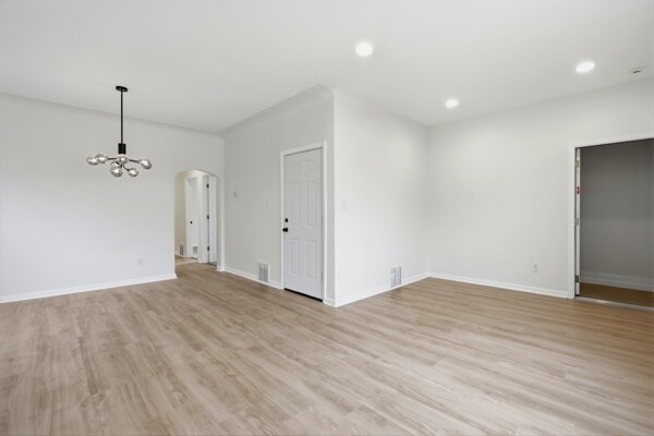 Building Photo - 1639 Gladstone St