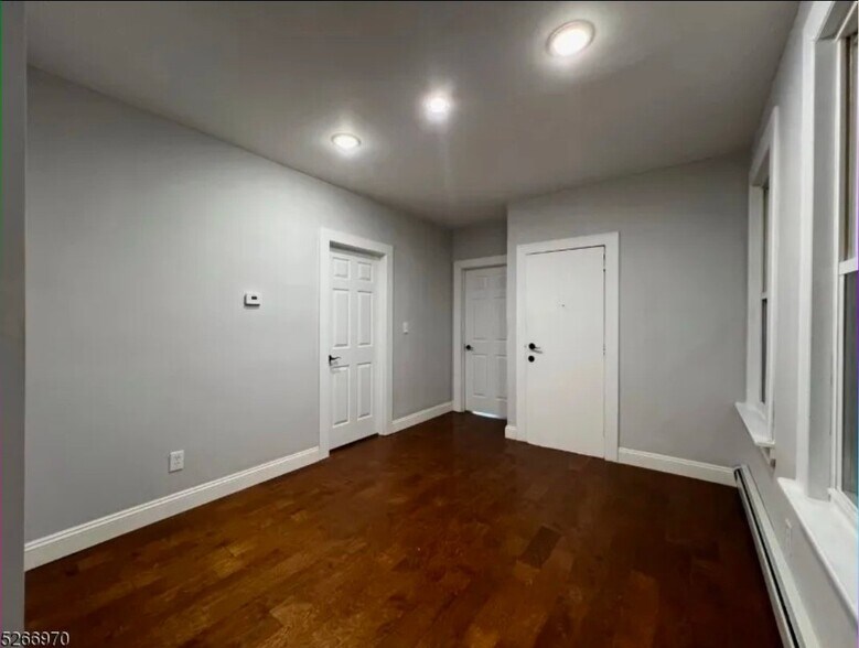 Building Photo - 508 Fulton St