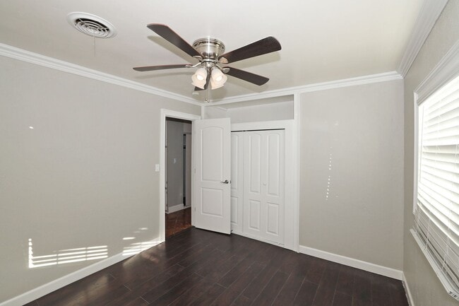 Building Photo - $1,295 Monthly Lease Payment!