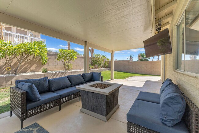 Building Photo - 79200 Violet Ct