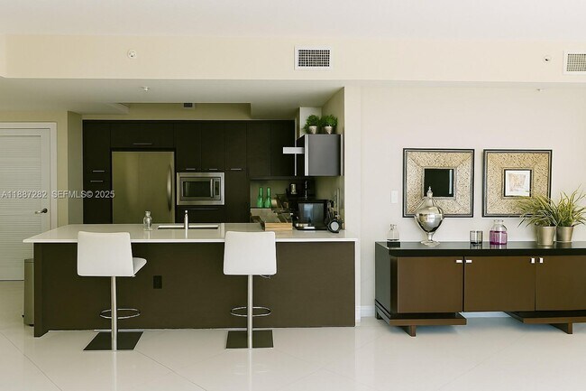 Building Photo - 250 Sunny Isles Blvd