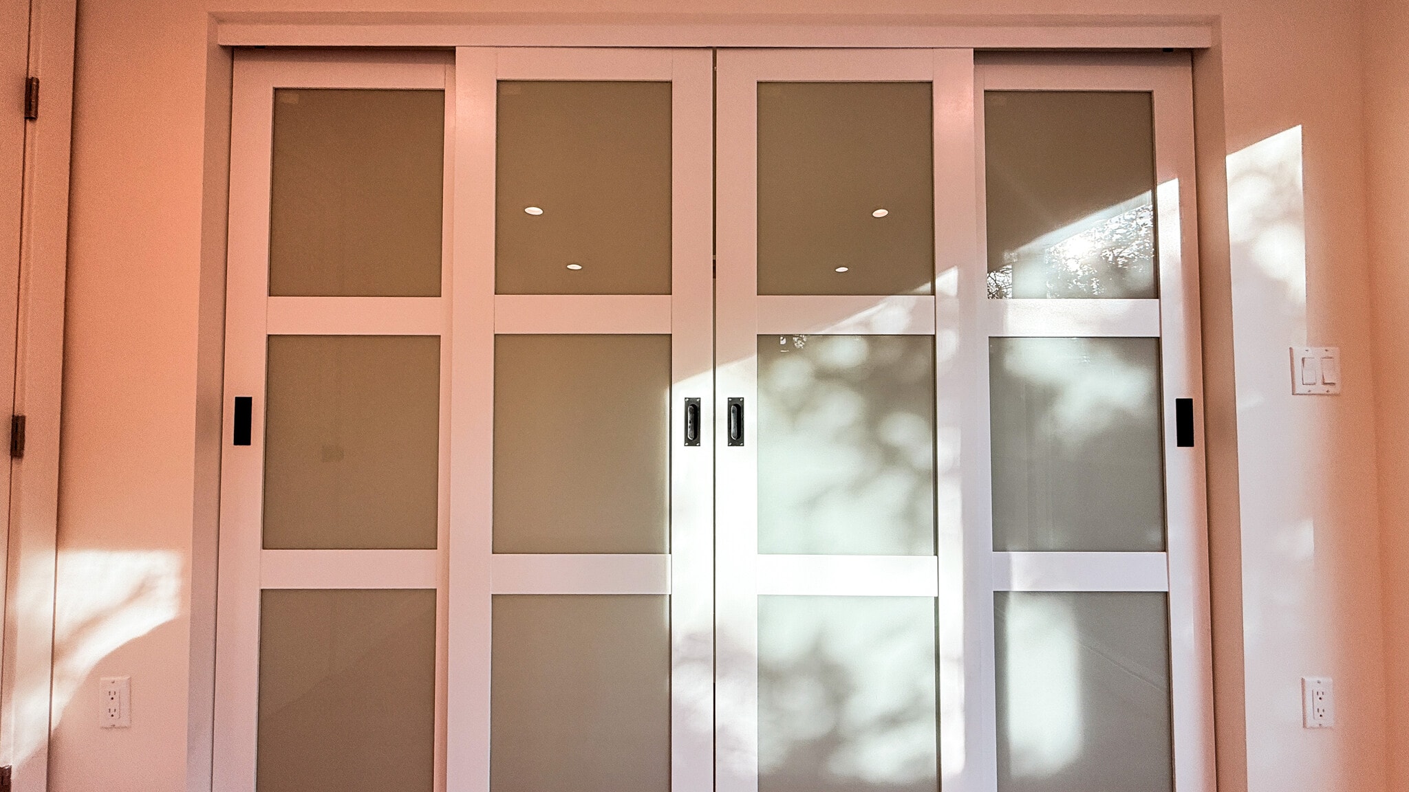 Building Photo - 546 W Ash Ave