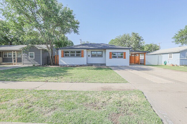 Building Photo - Pre Leasing for fall 2026! 4/2 in Medical District