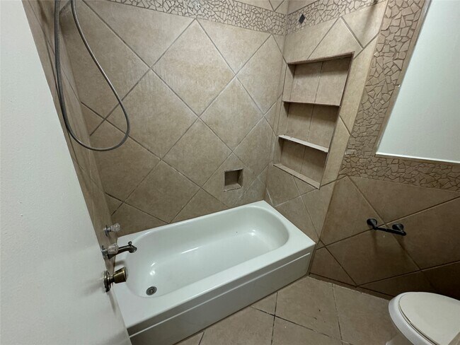 Building Photo - 20030 Lions Gate Dr