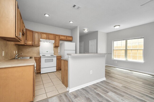 Building Photo - 6518 Nunn St