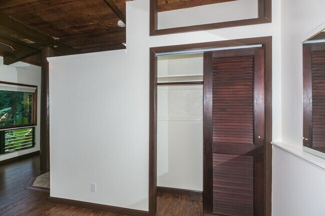 Building Photo - 45-308-308 Kahiko St