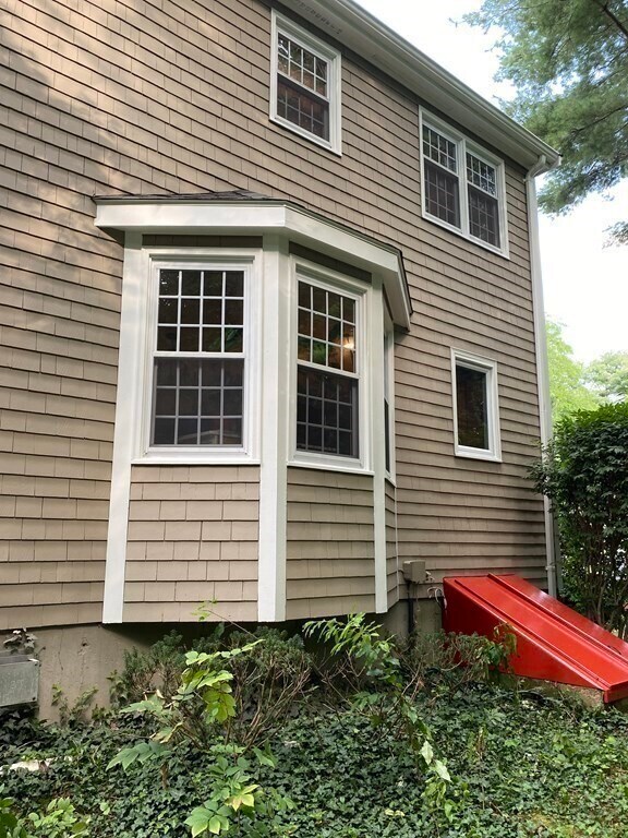 Building Photo - 24 Camelot Ct