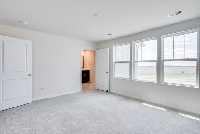 Building Photo - 2287 Ryegrass Ln
