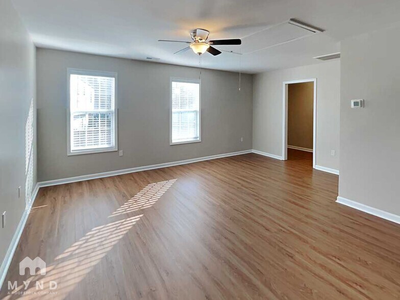 Building Photo - 103 Adlett Ln