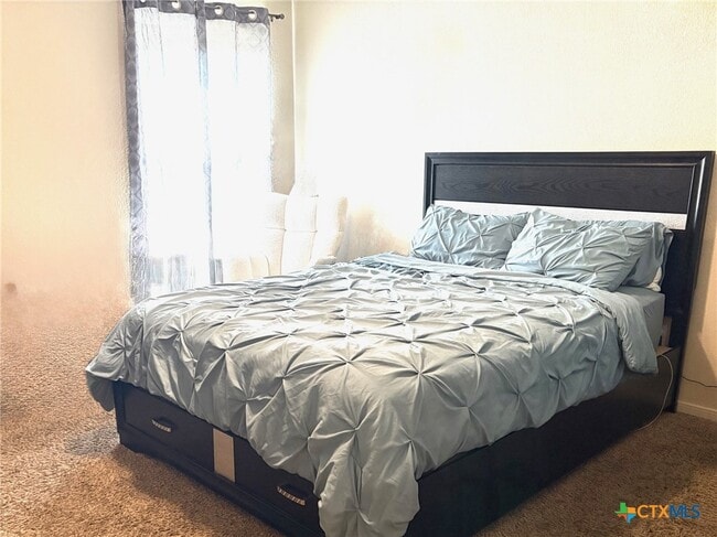 Building Photo - 210 Janelle Dr