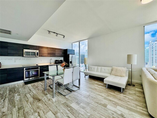 Building Photo - 151 SE 1st St