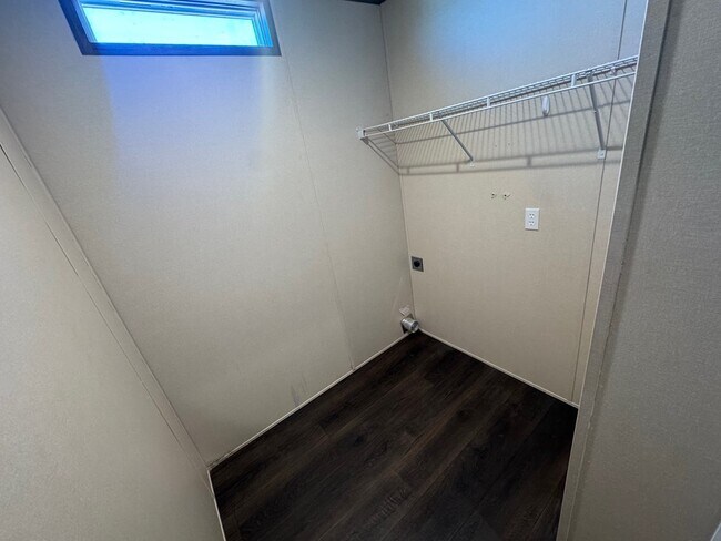 Building Photo - 7224 W 12th St