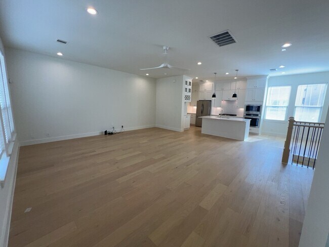 Building Photo - 10607 Enclave Shadows Ct