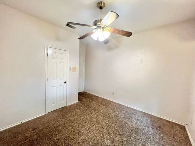 Building Photo - Beautiful Desoto Tx Home