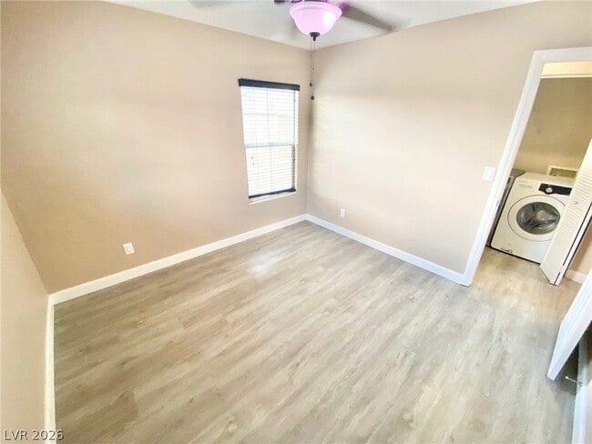 Building Photo - 1060 Paradise Coach Dr