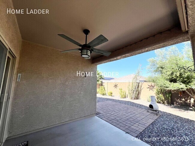 Building Photo - 2523 N Pecos Dr