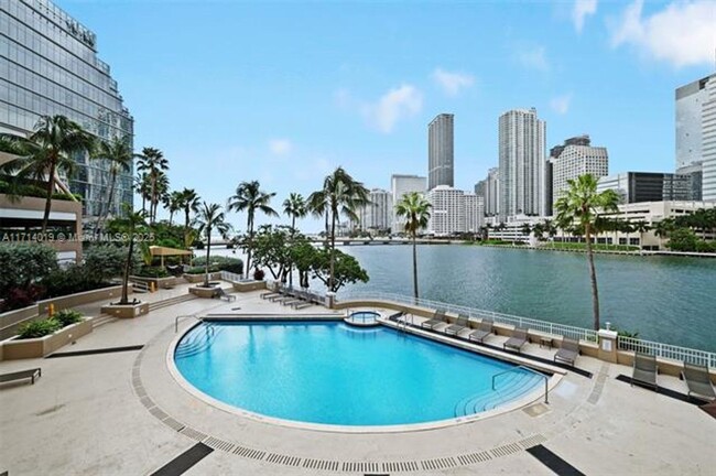 Building Photo - 701 Brickell Key Blvd