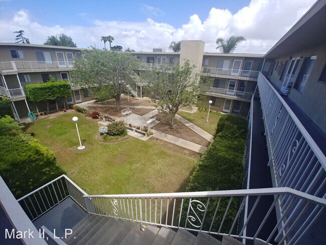 Building Photo - 222 G St