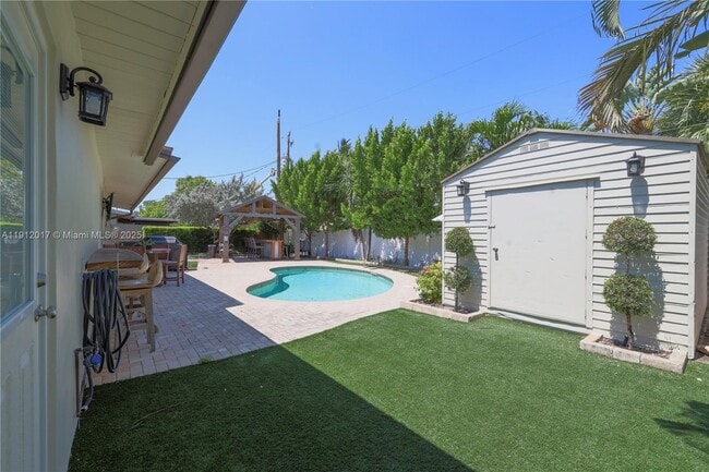 Building Photo - 1311 NE 26th Terrace