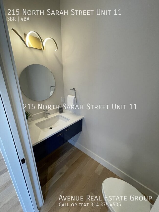 Building Photo - 215 N Sarah St