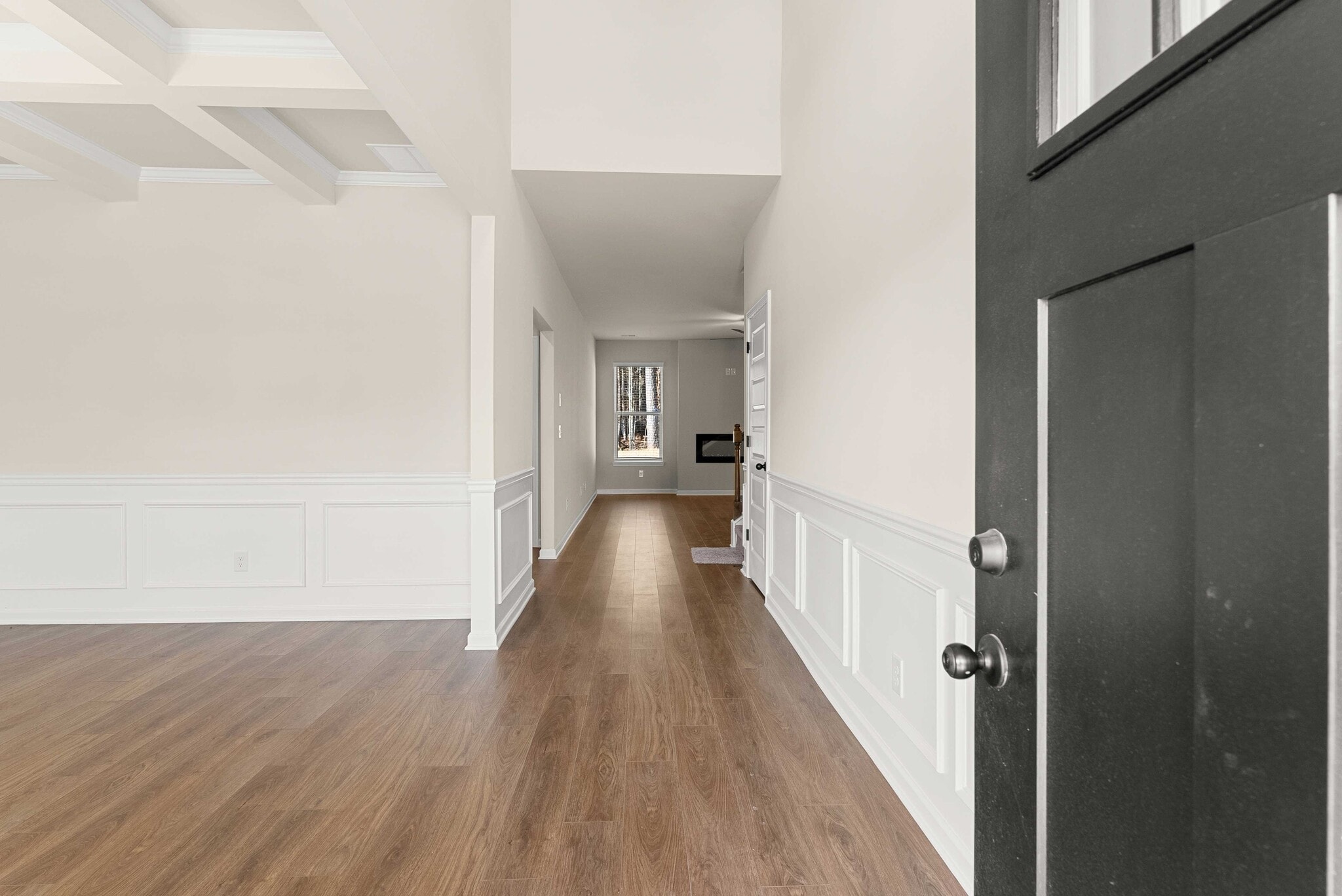 Building Photo - 755 Lakehaven Ln