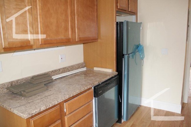 Building Photo - 21 Chestnut Hill Ave