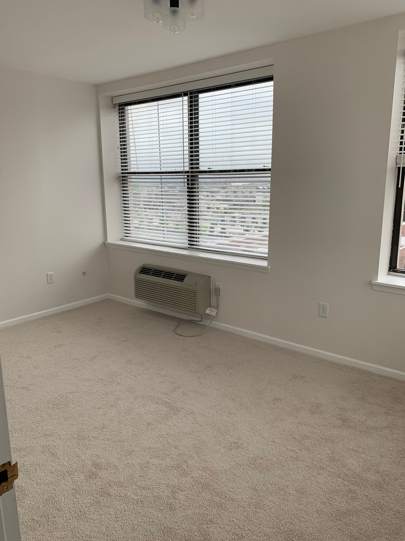 Building Photo - 111 Mulberry St