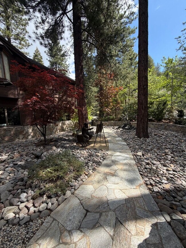 Building Photo - Golf Course Property Located on the 13Th Green