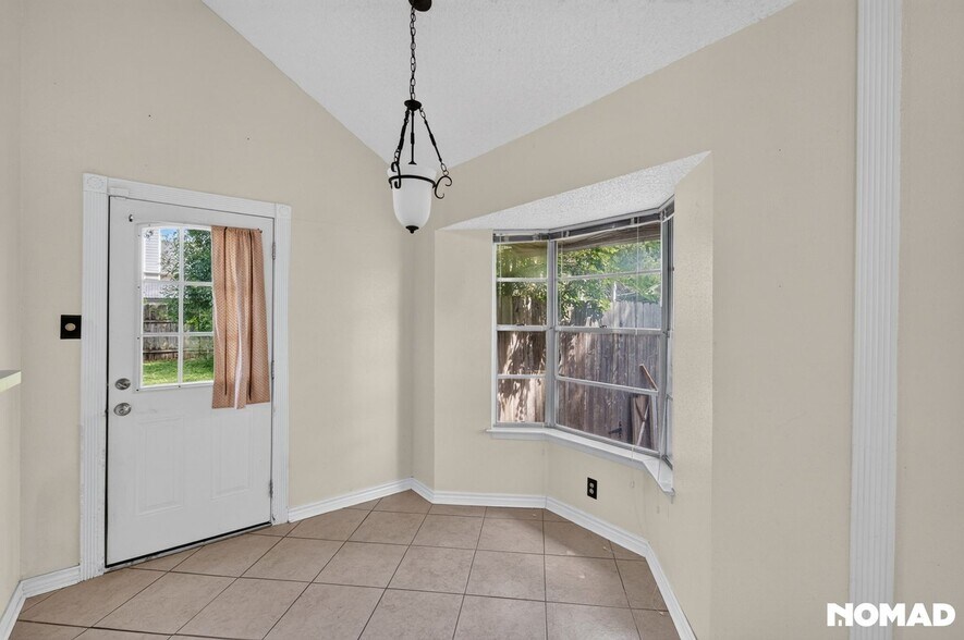 Building Photo - 14925 Moss Glen