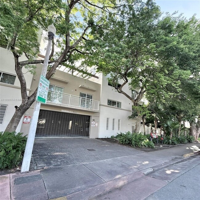 Building Photo - 630 85th St