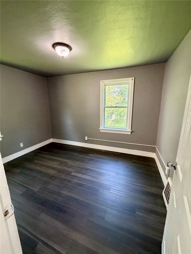 Building Photo - 7121 Lamont Dr