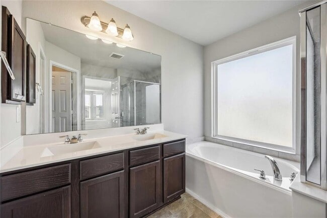 Building Photo - 21103 Fox Burrow Trail