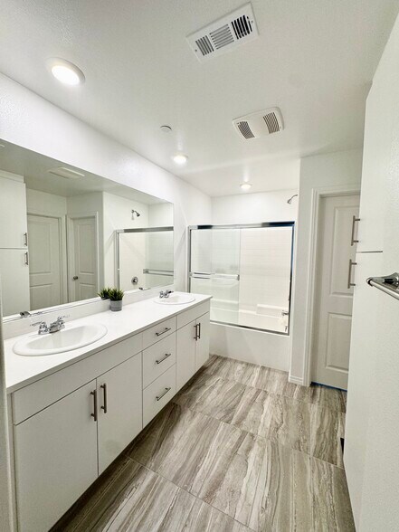 Building Photo - 16660 Rose Petal Way
