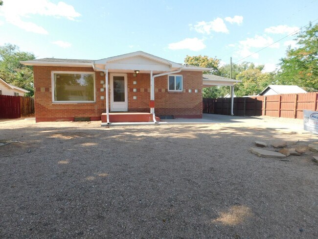 Building Photo - 941 Walnut Ave