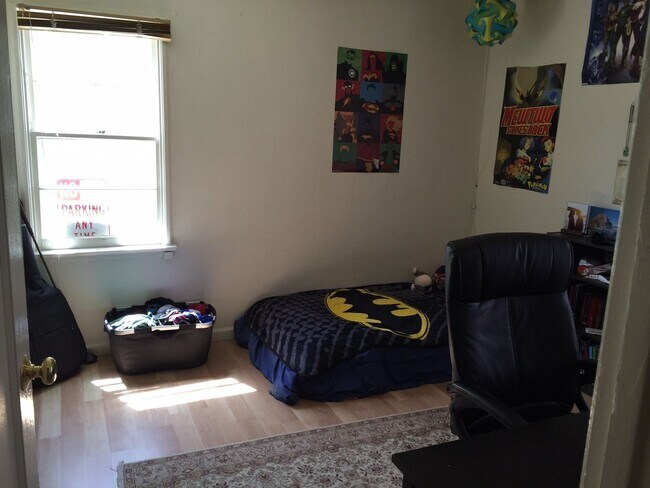 Building Photo - 341 Foothill Blvd