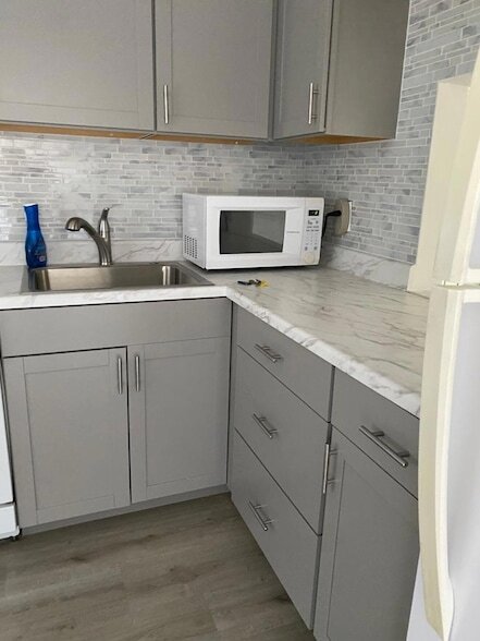 Building Photo - 19 Abbey Ln