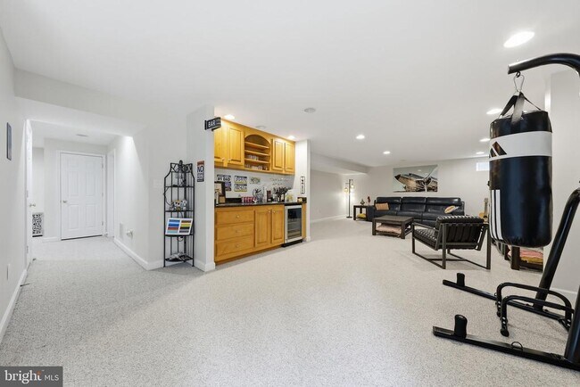 Building Photo - 3852 Glasgow Way
