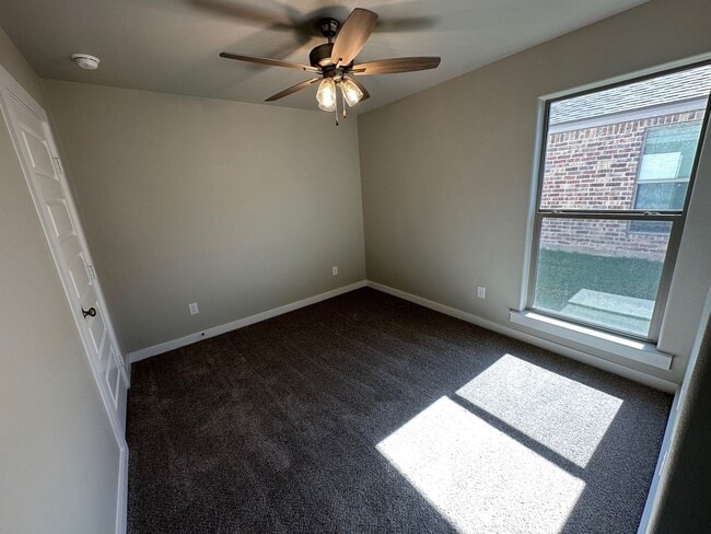 Building Photo - Brand new in The Meadows!