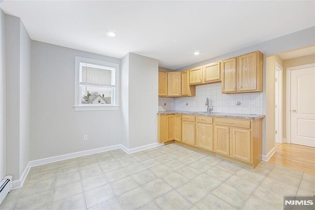 Building Photo - 56 Woodward Ave