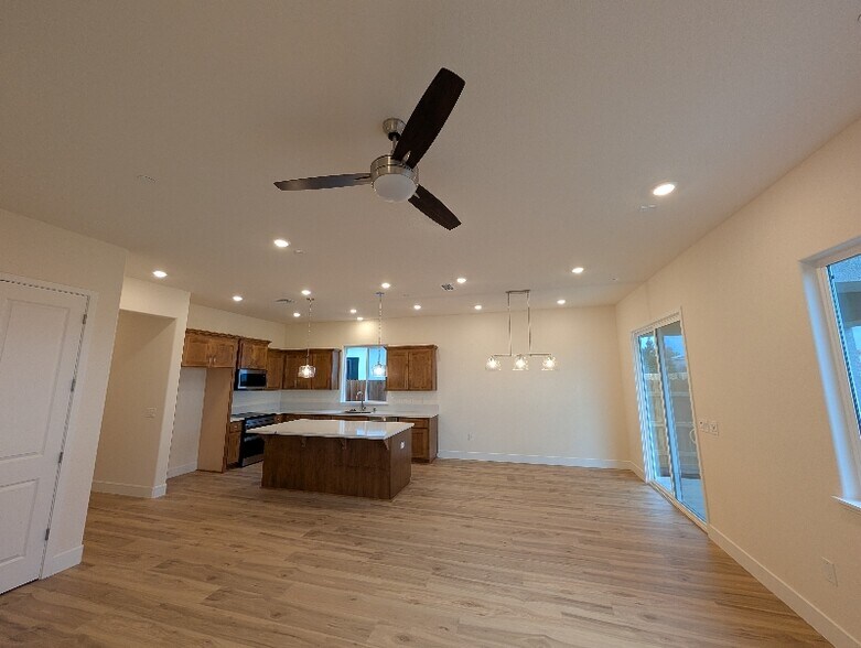 Building Photo - 3990 Bluestem St