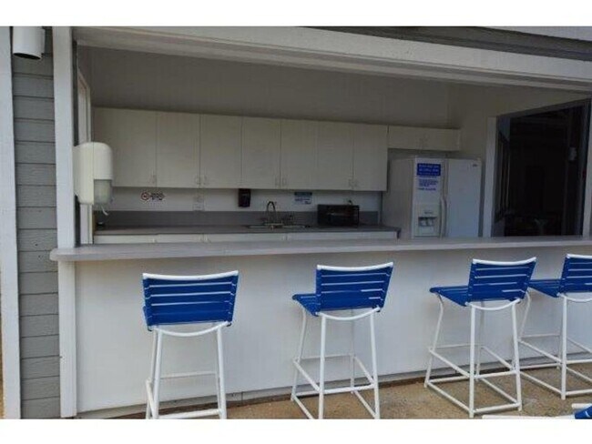 Building Photo - Crosspointe Townhouse - ground floor 2 bed...