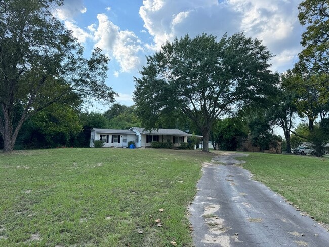 Building Photo - 13230 CR 1308