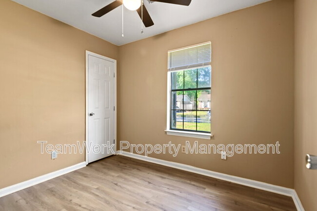 Building Photo - 260 Dorchester Manor Blvd