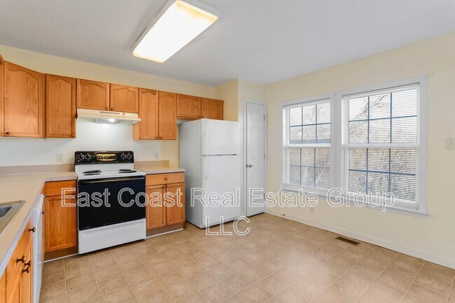 Building Photo - 91 Grindstone Dr